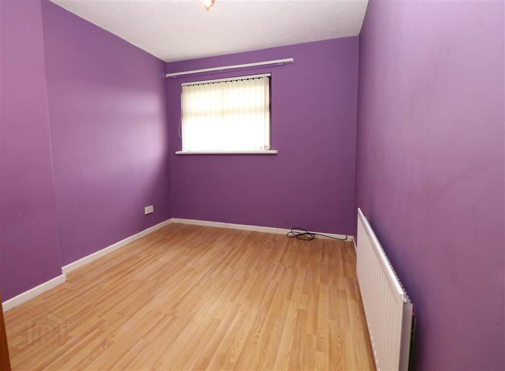 2 Grovehill Avenue 9 of 14