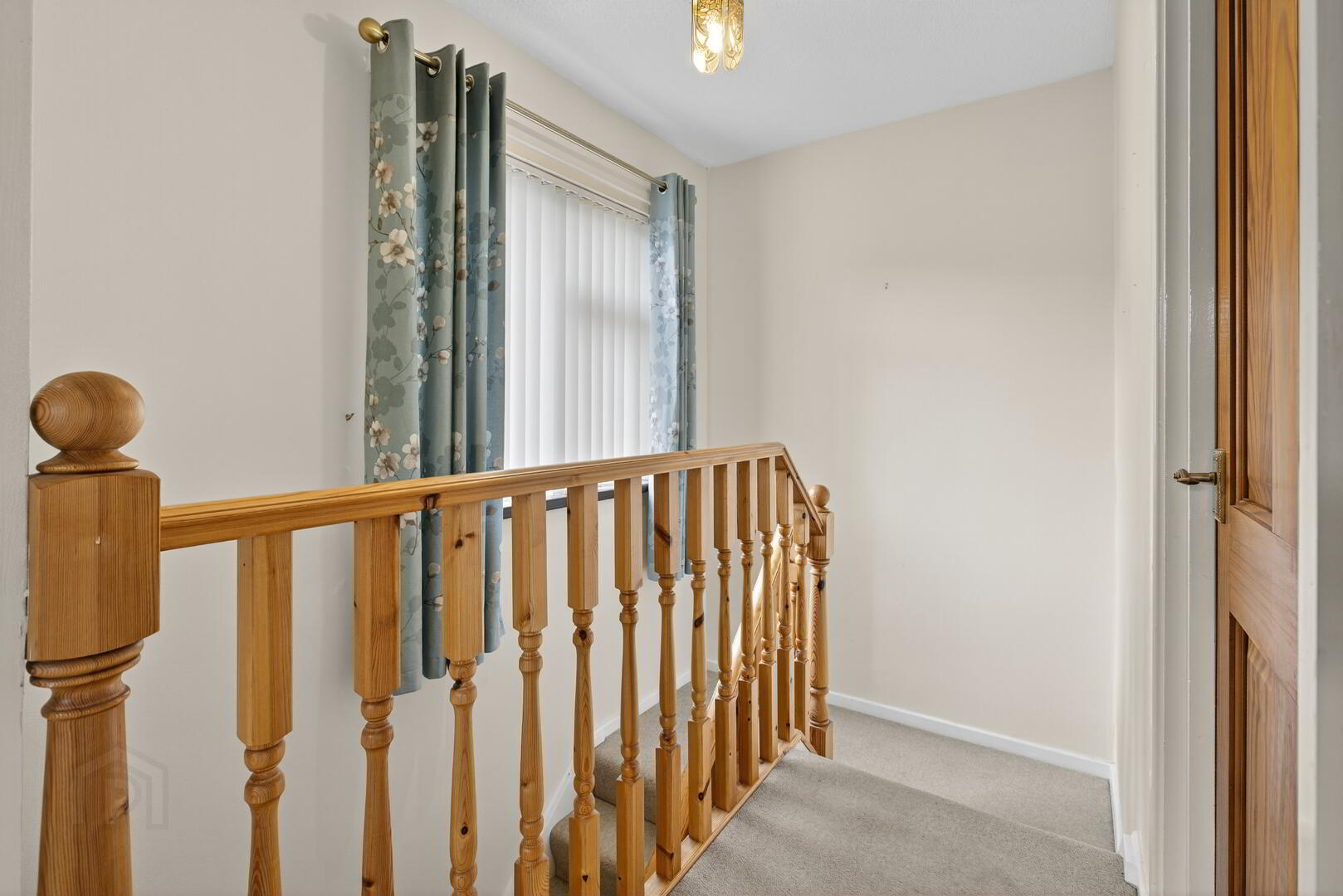 48 Crosshill View 10 of 23