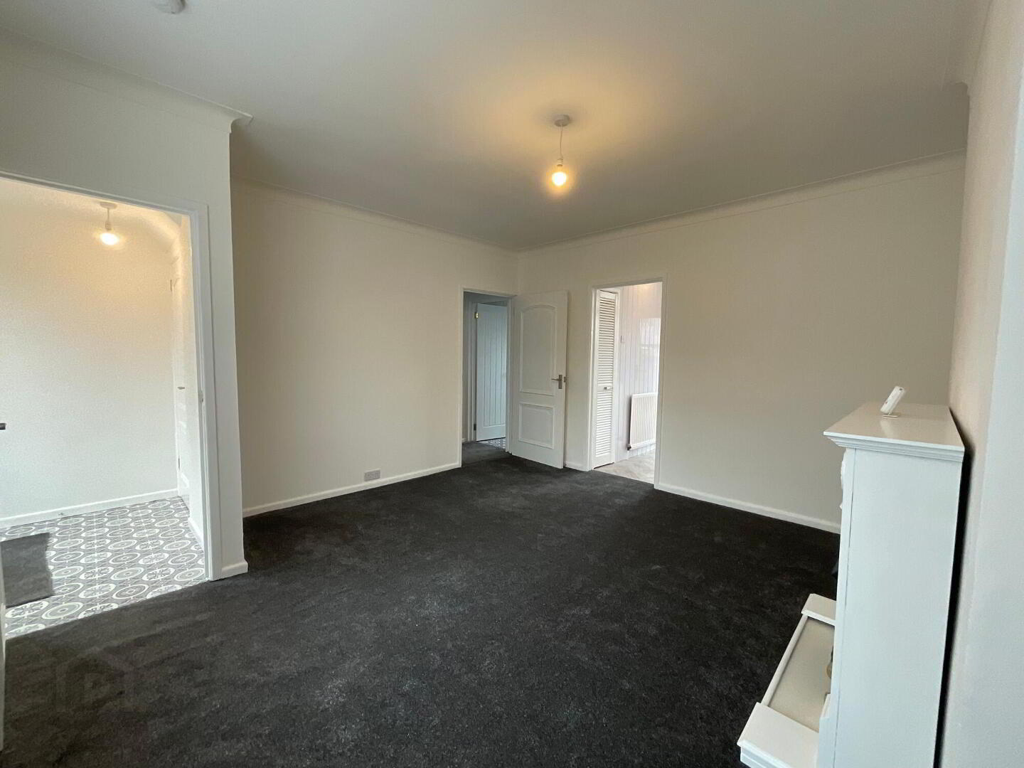 67 West Circular Road 4 of 17