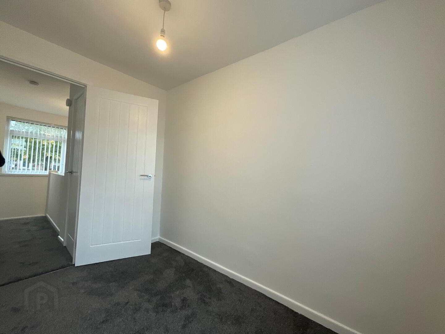67 West Circular Road 13 of 17