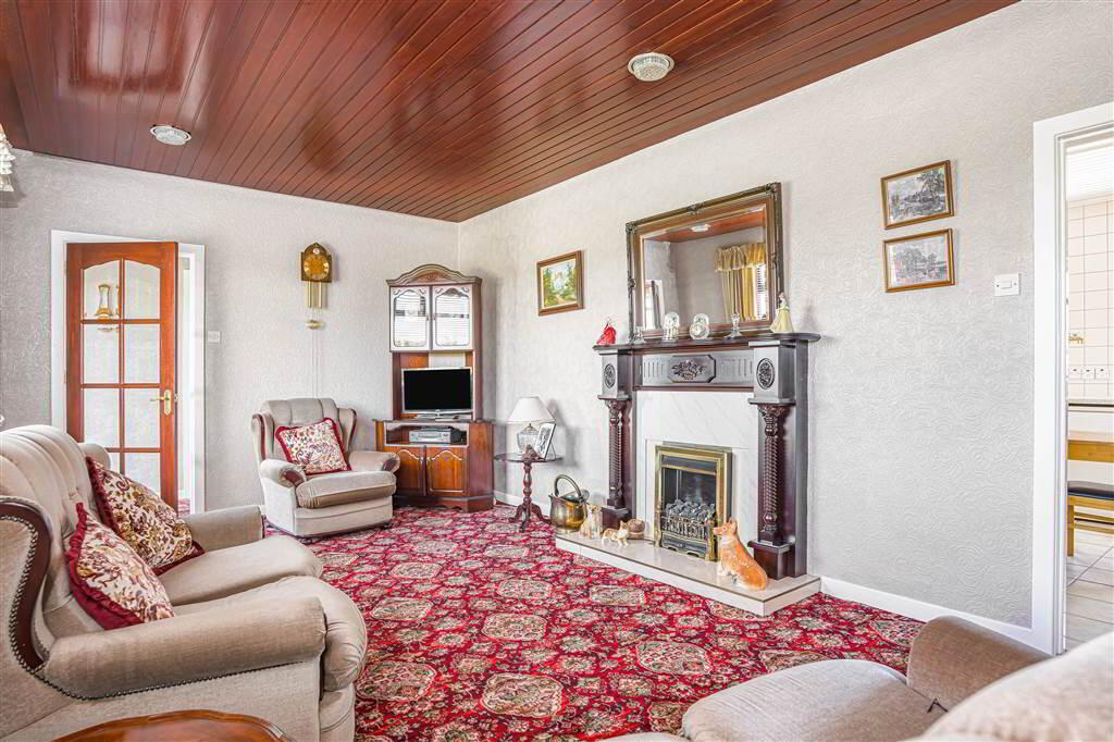47 Loan Road 10 of 39