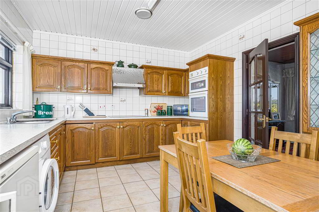 47 Loan Road 12 of 39