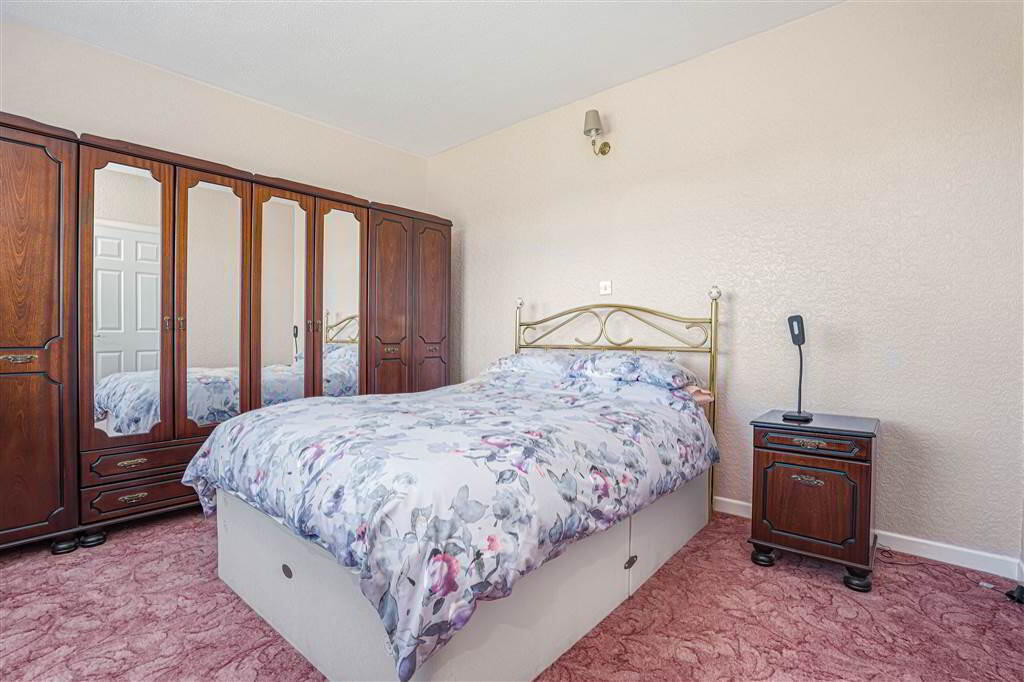 47 Loan Road 16 of 39