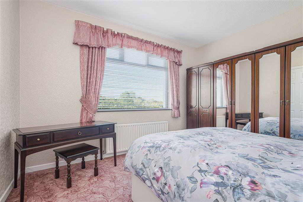 47 Loan Road 17 of 39