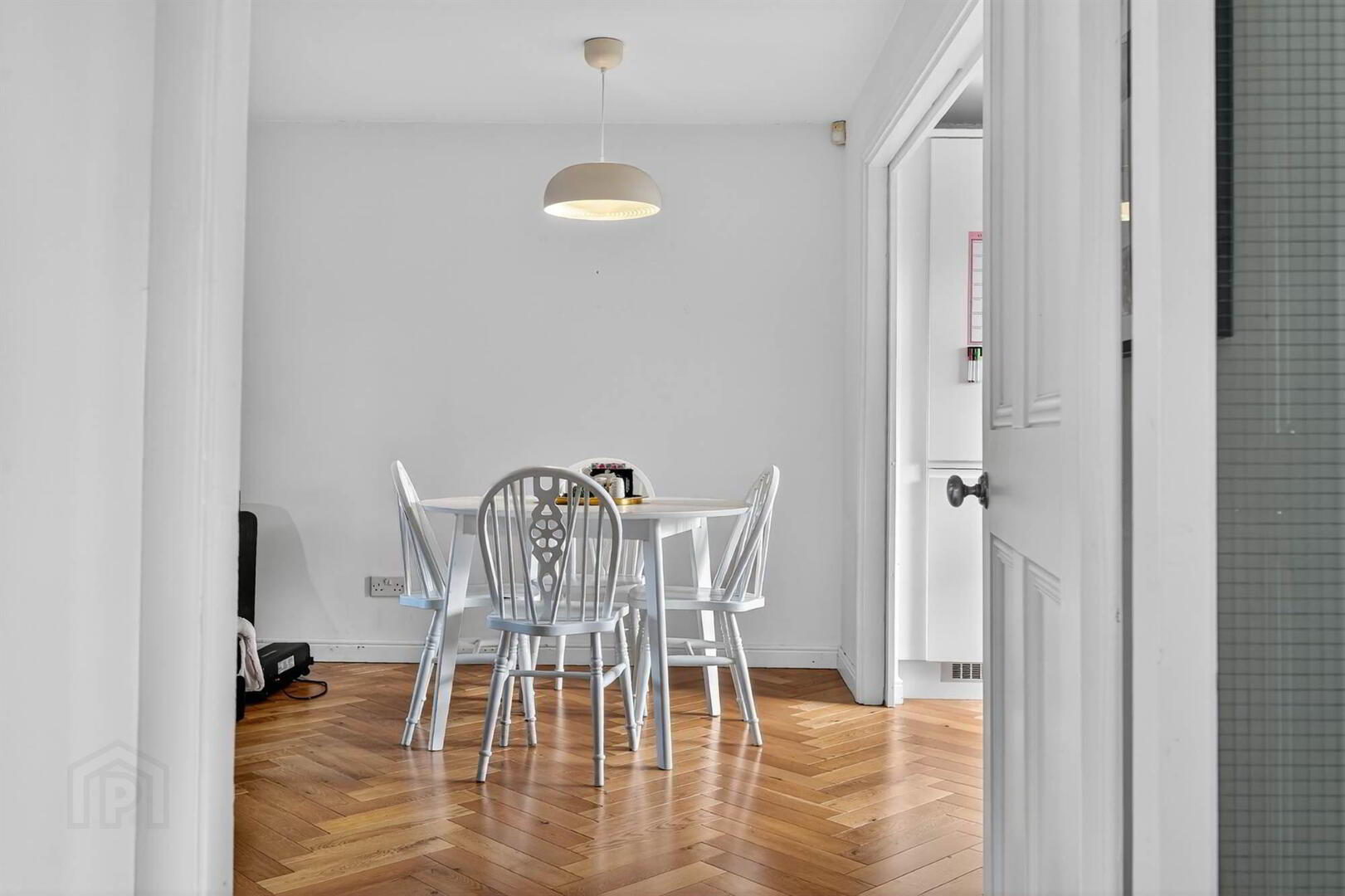 Apt 20, Cleaver Court 7 of 27
