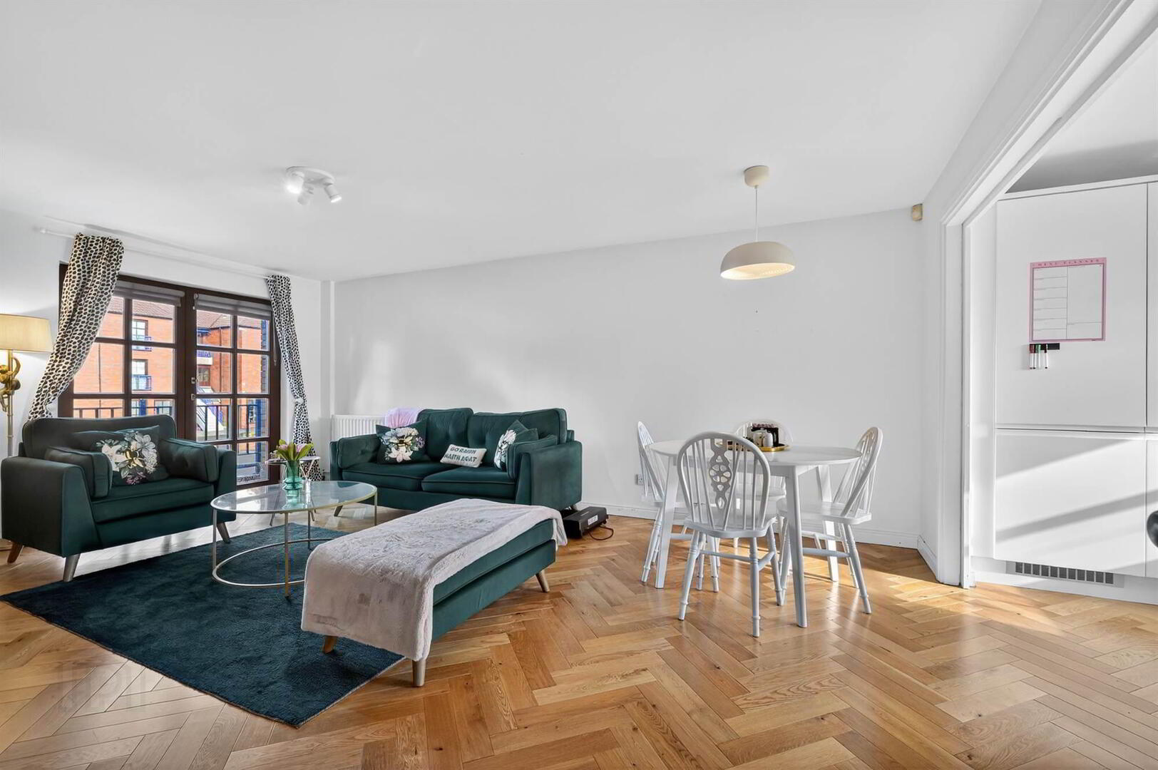 Apt 20, Cleaver Court 8 of 27