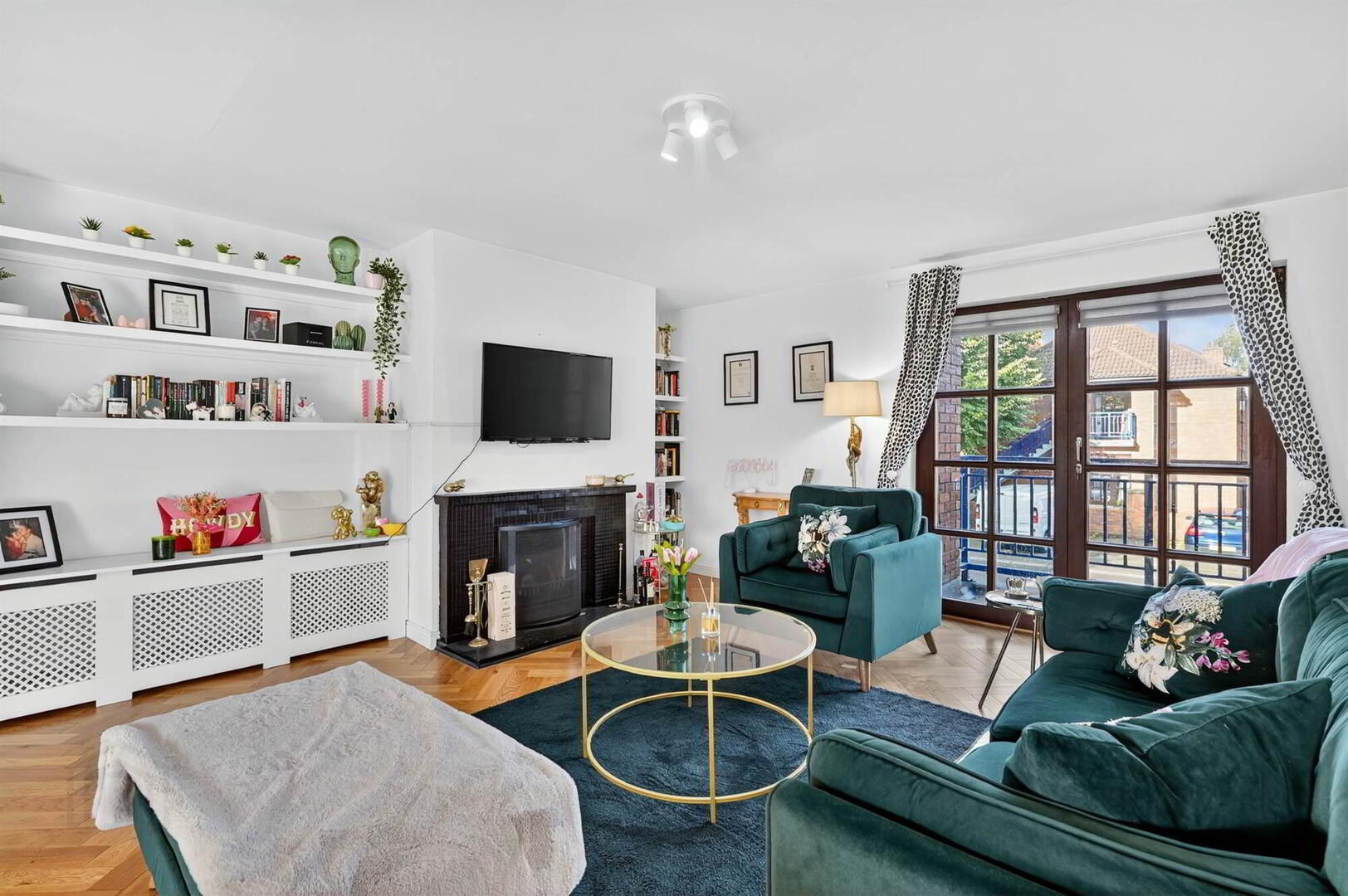 Apt 20, Cleaver Court 15 of 27