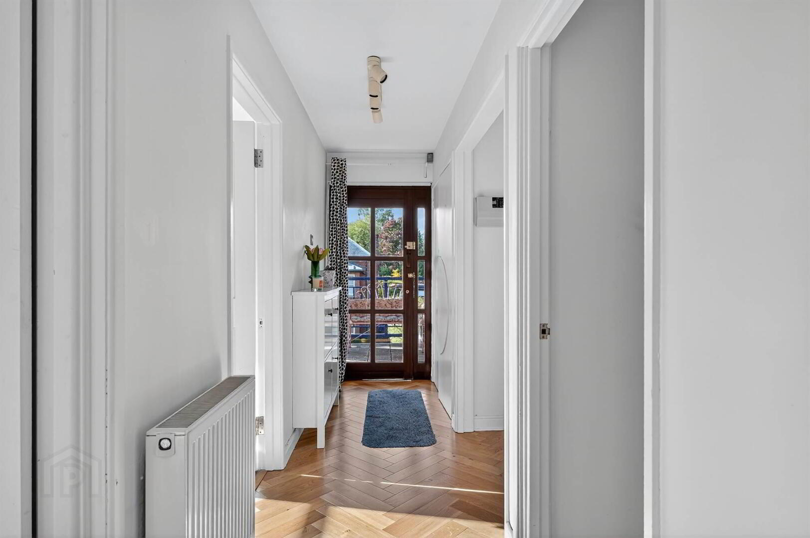 Apt 20, Cleaver Court 18 of 27