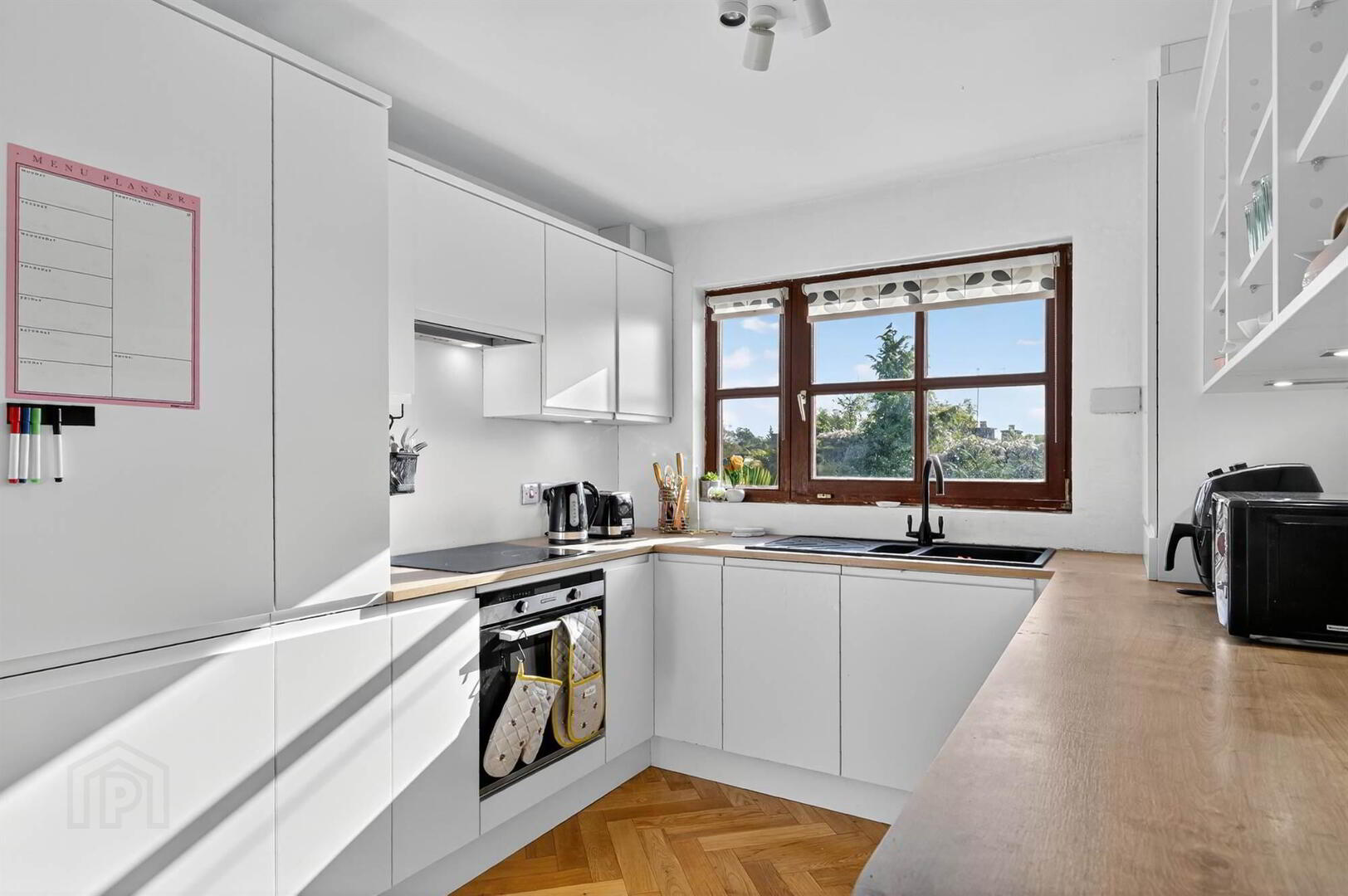Apt 20, Cleaver Court 19 of 27