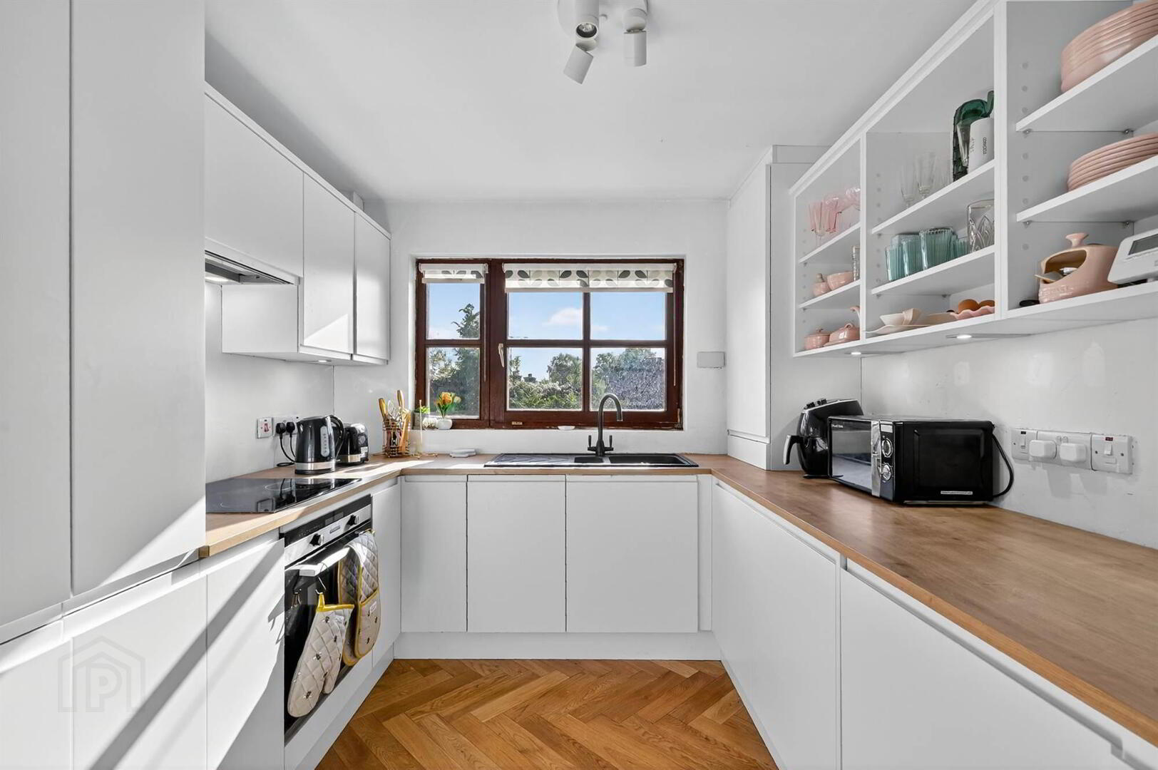 Apt 20, Cleaver Court 20 of 27