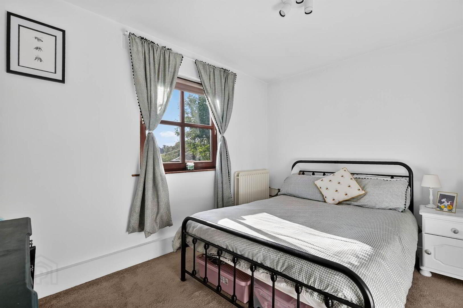 Apt 20, Cleaver Court 25 of 27