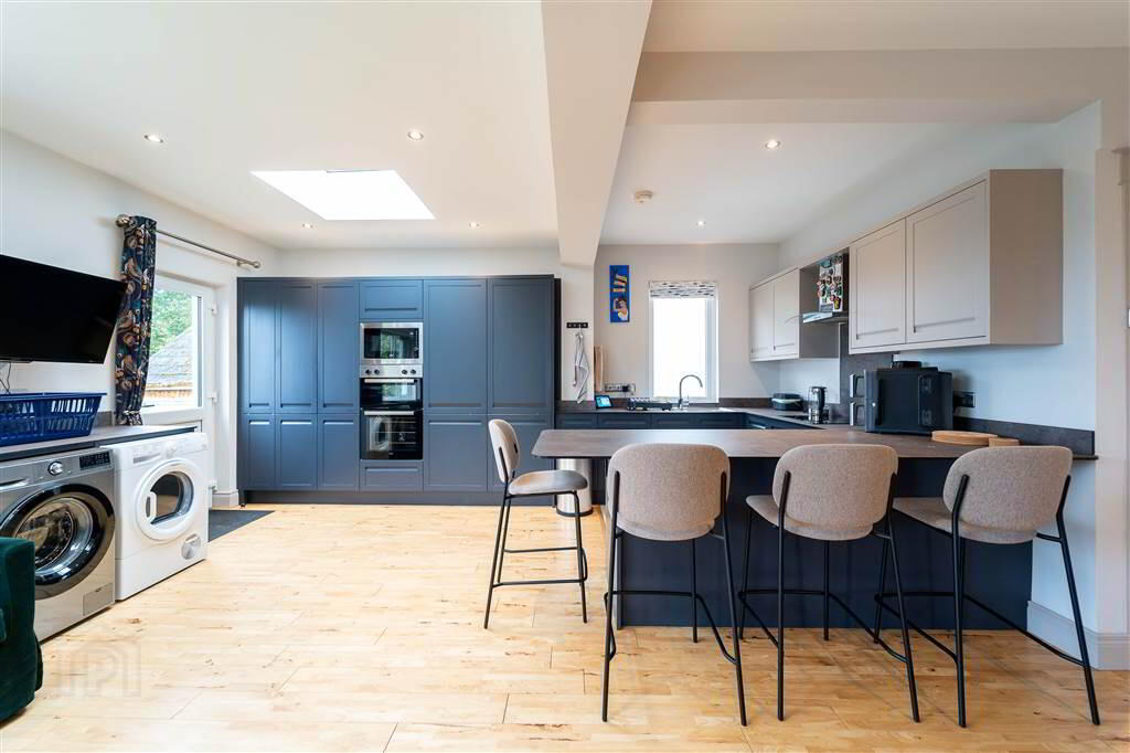 17 Windmill Road 8 of 32
