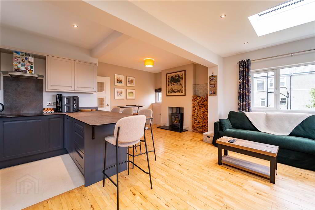17 Windmill Road 11 of 32