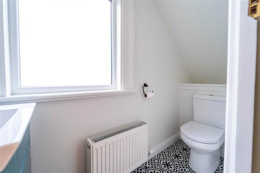 17 Windmill Road 14 of 32