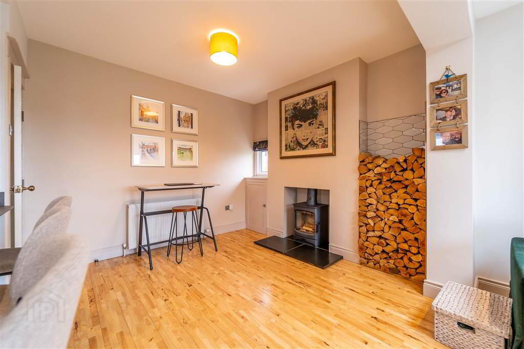 17 Windmill Road 13 of 32