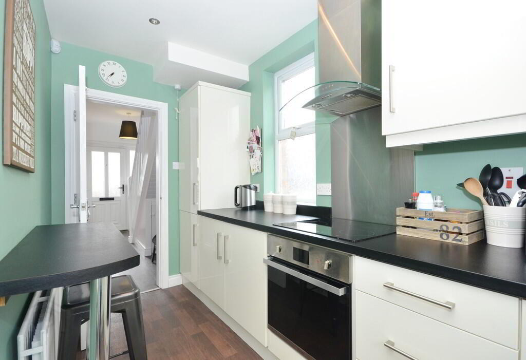 4 Ravenhill Avenue 6 of 12