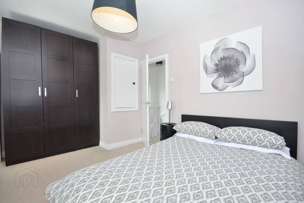 4 Ravenhill Avenue 8 of 12