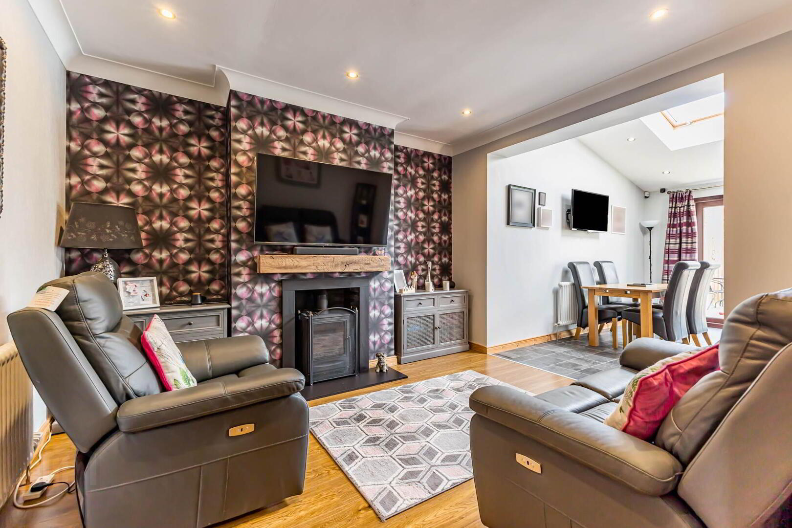 27 Causeway End Road 5 of 17