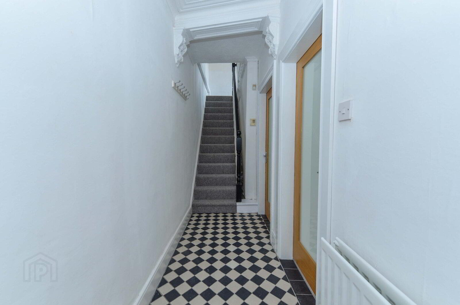 2 Willowholme Street 2 of 14