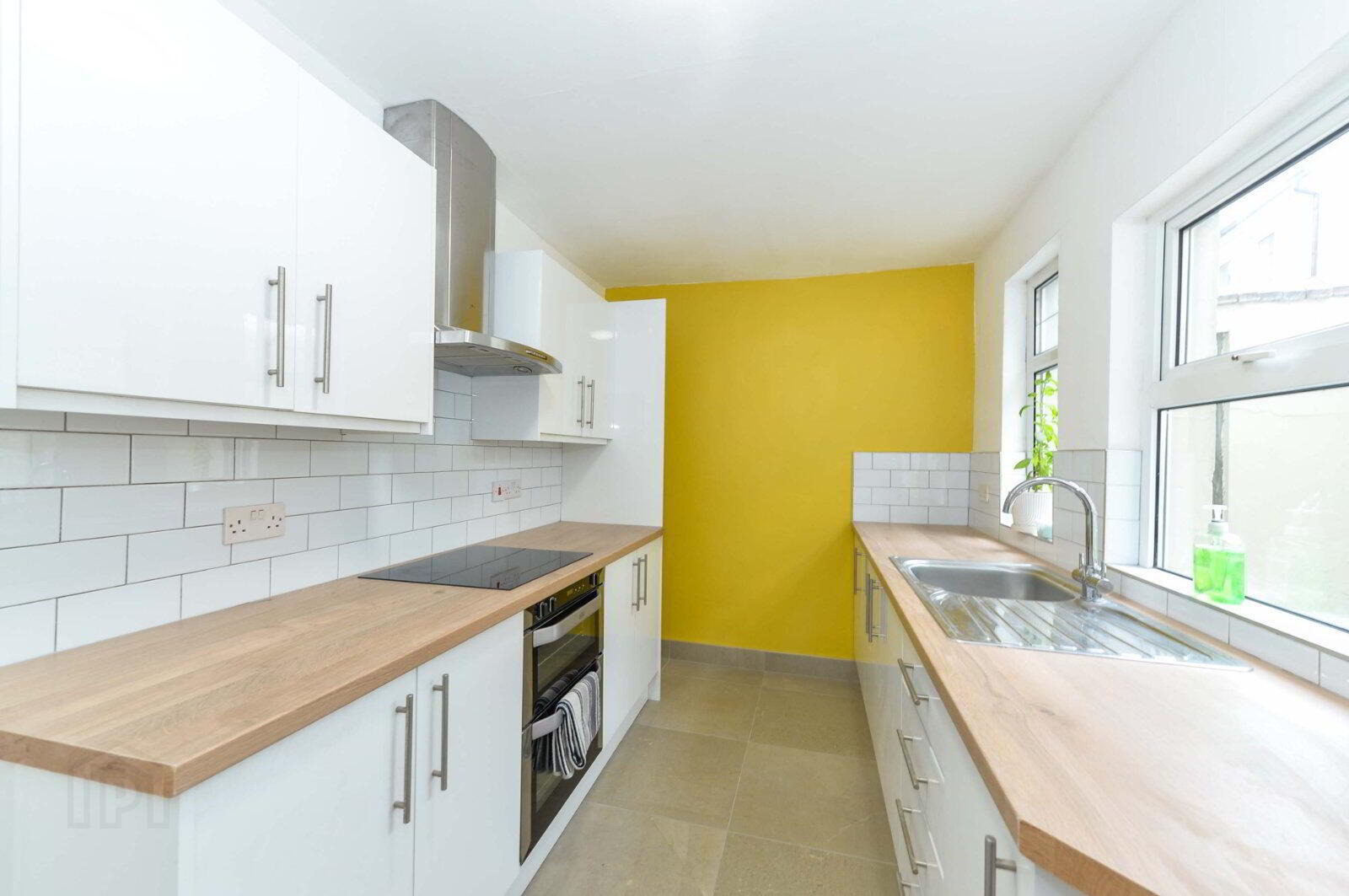 2 Willowholme Street 7 of 14