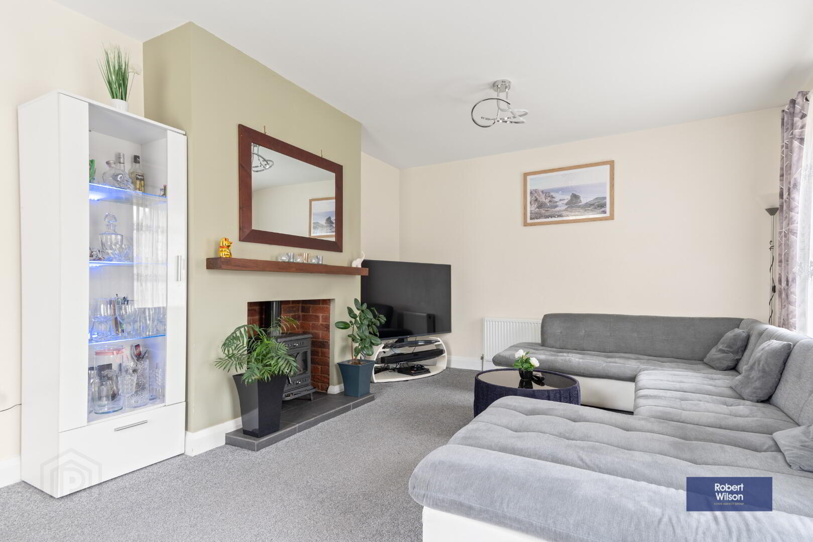 1 Ashwood Court 6 of 33