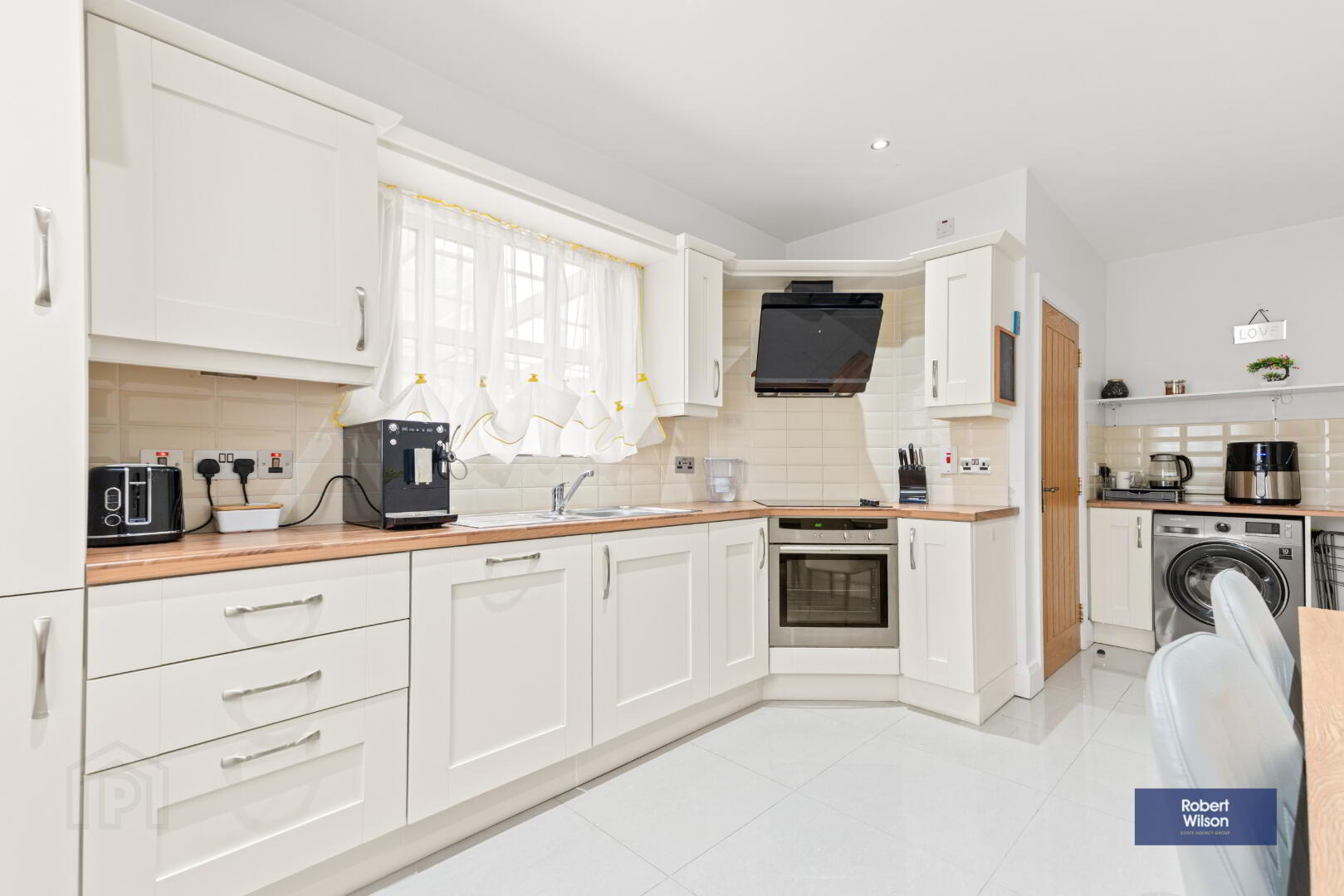 1 Ashwood Court 11 of 33