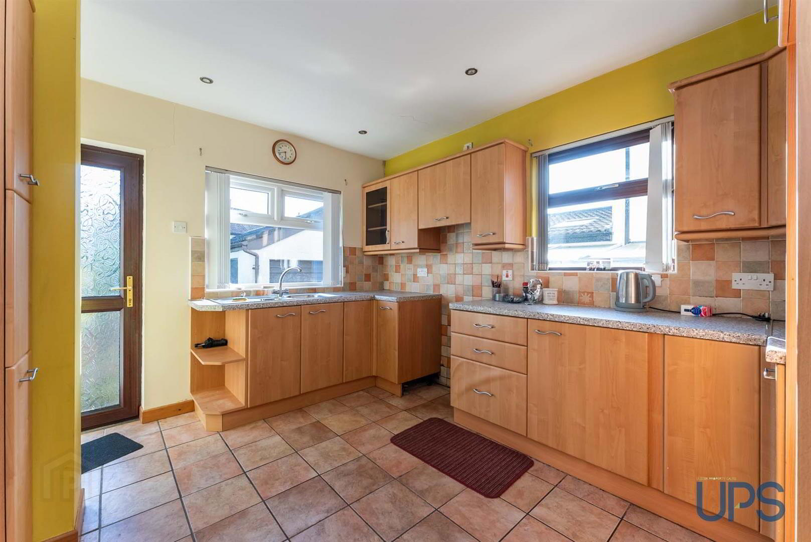 22 Riverdale Park West 8 of 29