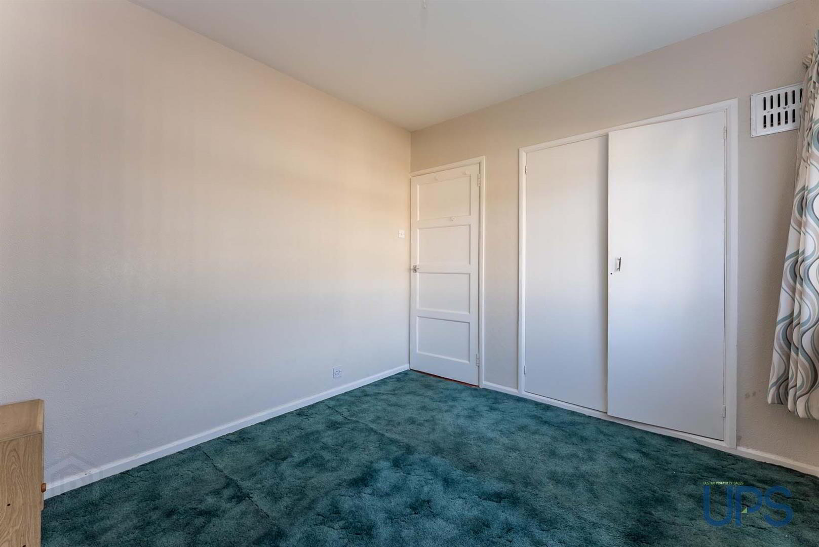 22 Riverdale Park West 11 of 29