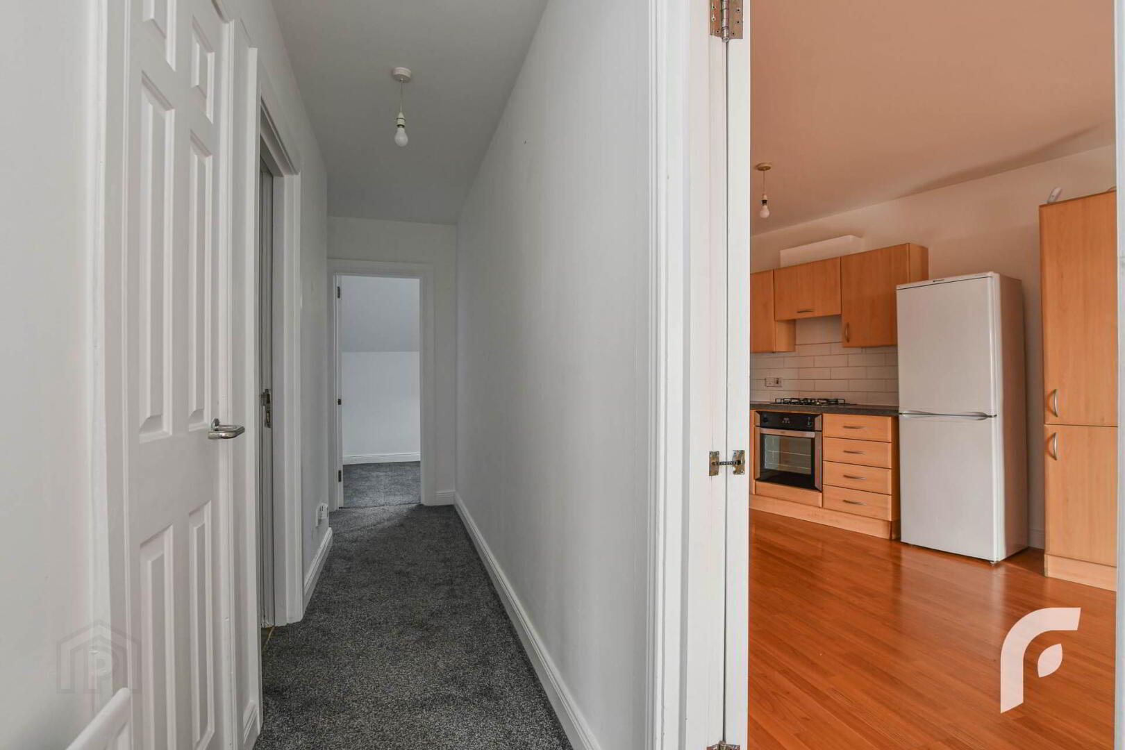 10 St James Court 8 of 26
