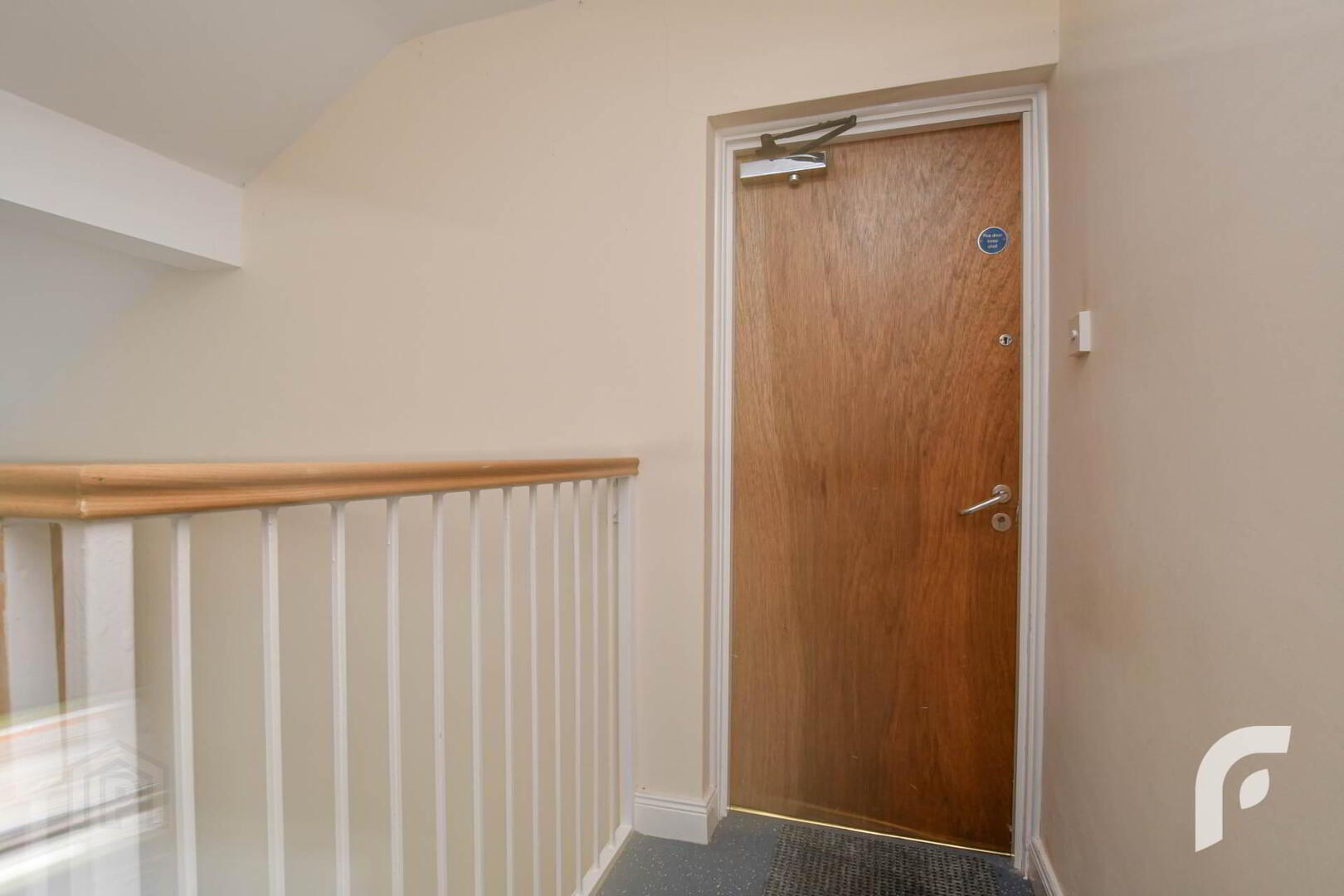 10 St James Court 6 of 26