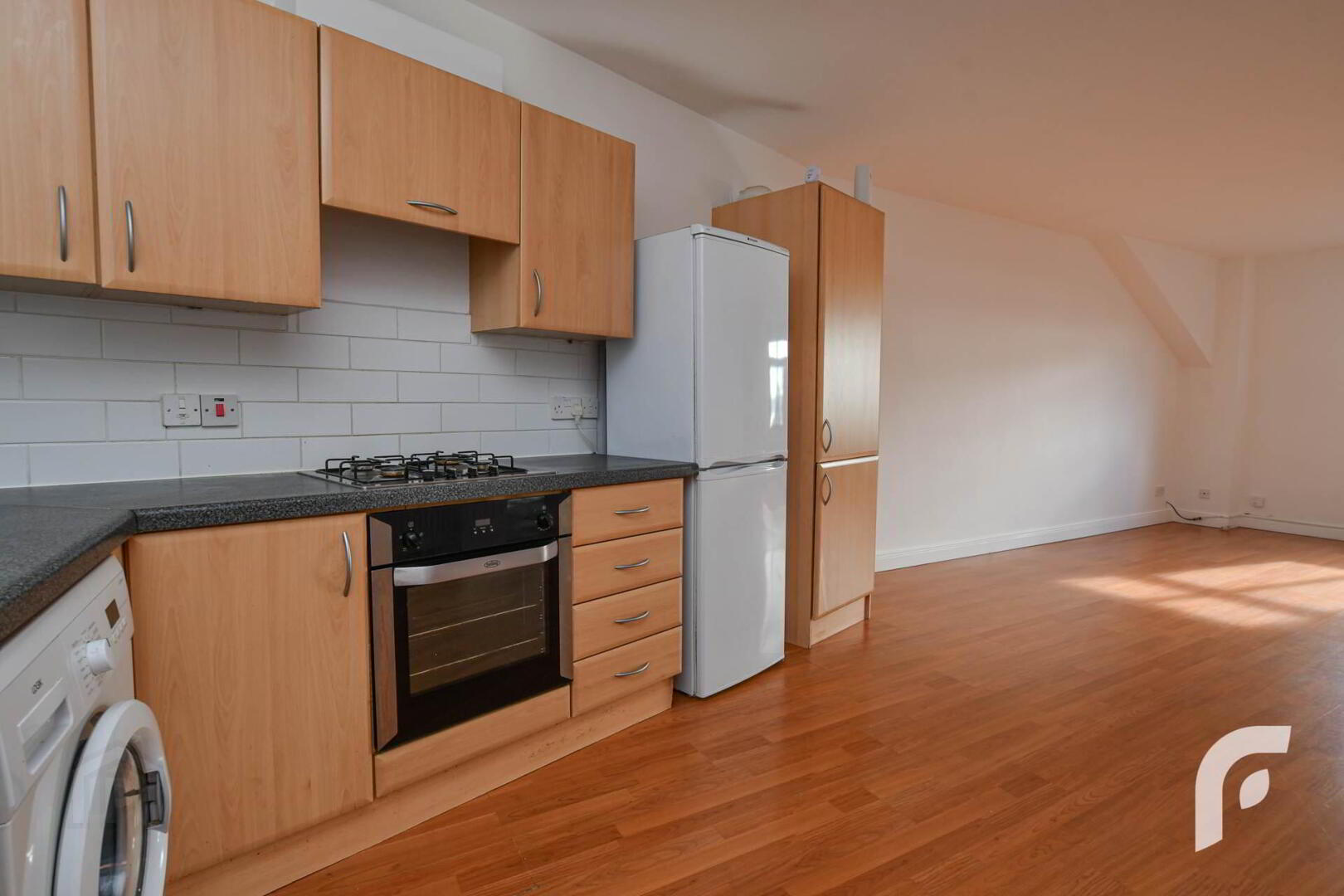 10 St James Court 10 of 26