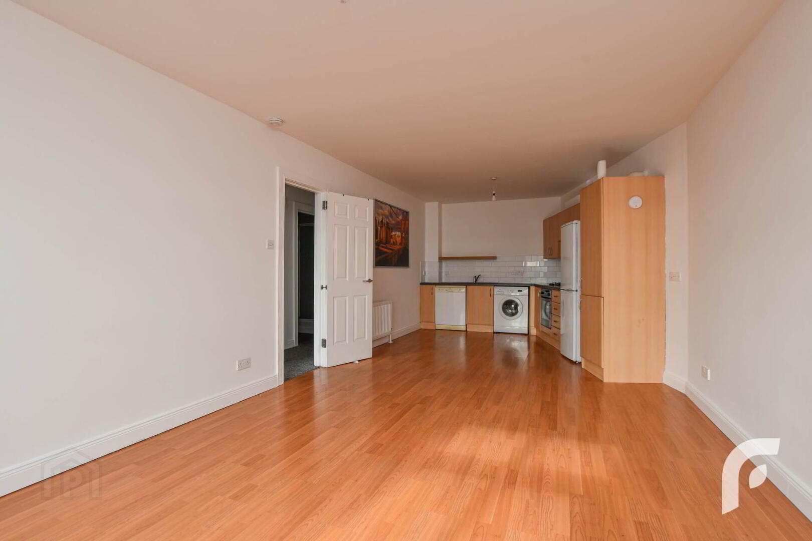 10 St James Court 12 of 26