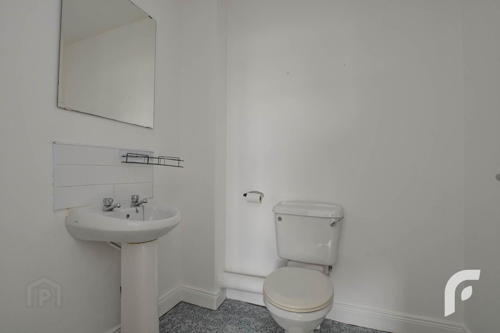 10 St James Court 16 of 26