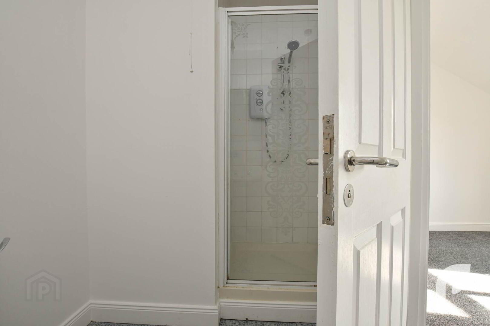 10 St James Court 17 of 26