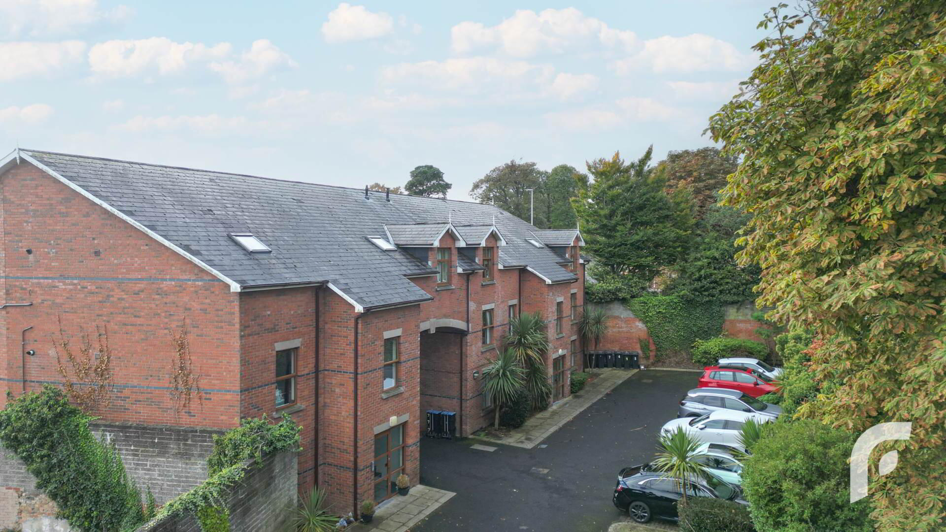 10 St James Court 23 of 26