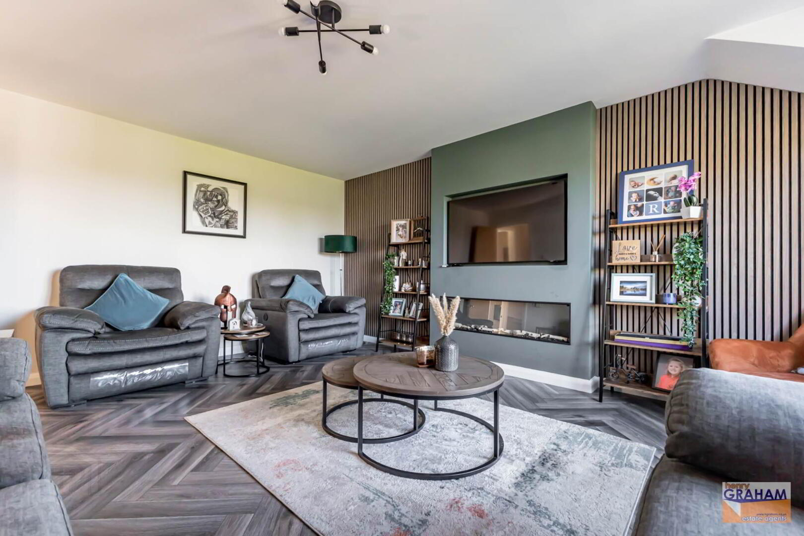 6b Woodfall Manor 18 of 45