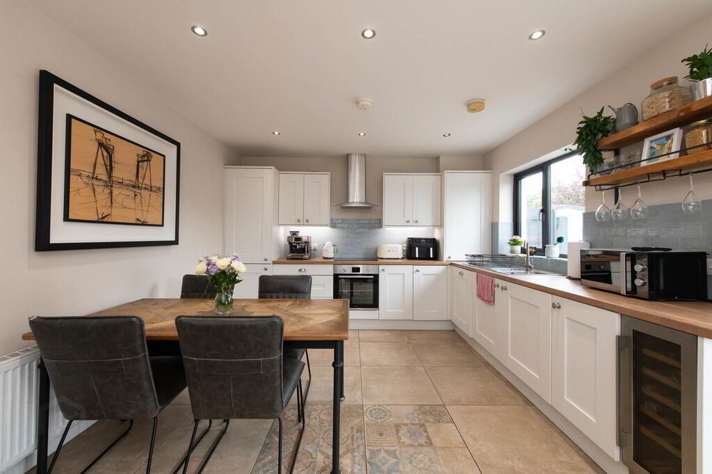38 Chantry Gardens 7 of 26