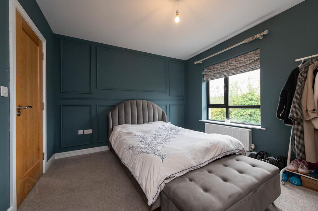 38 Chantry Gardens 19 of 26