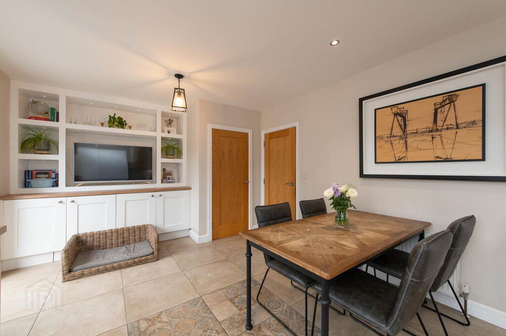 38 Chantry Gardens 10 of 26