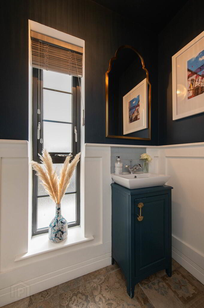 38 Chantry Gardens 12 of 26