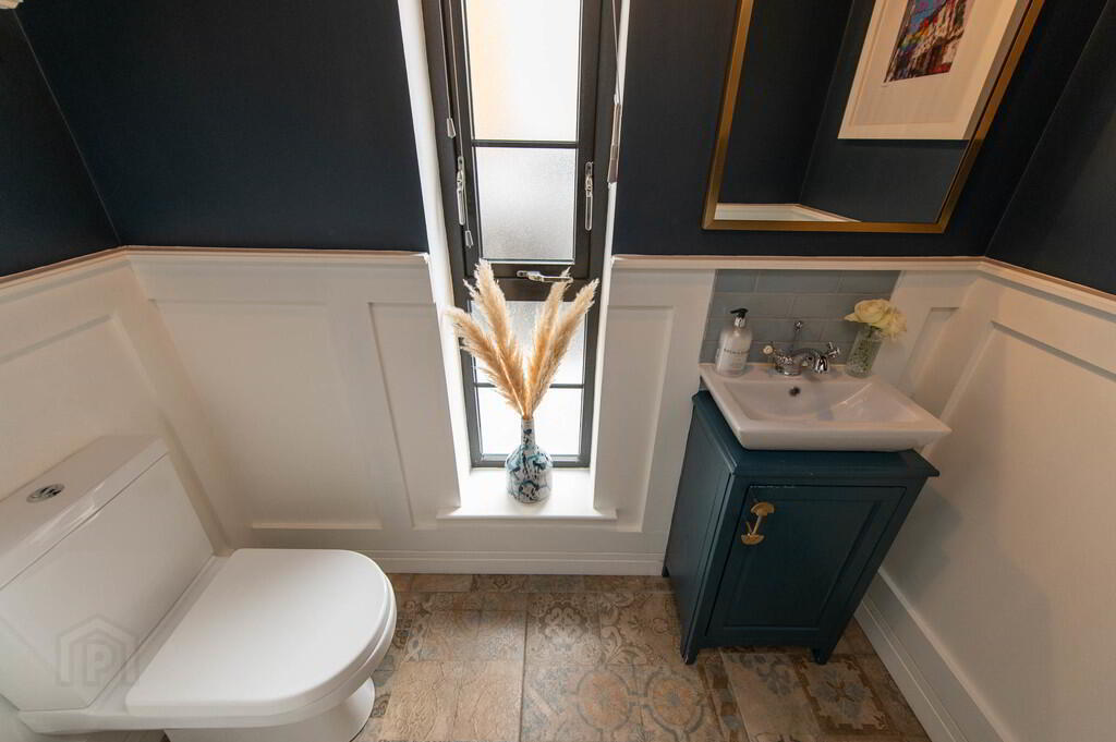 38 Chantry Gardens 11 of 26