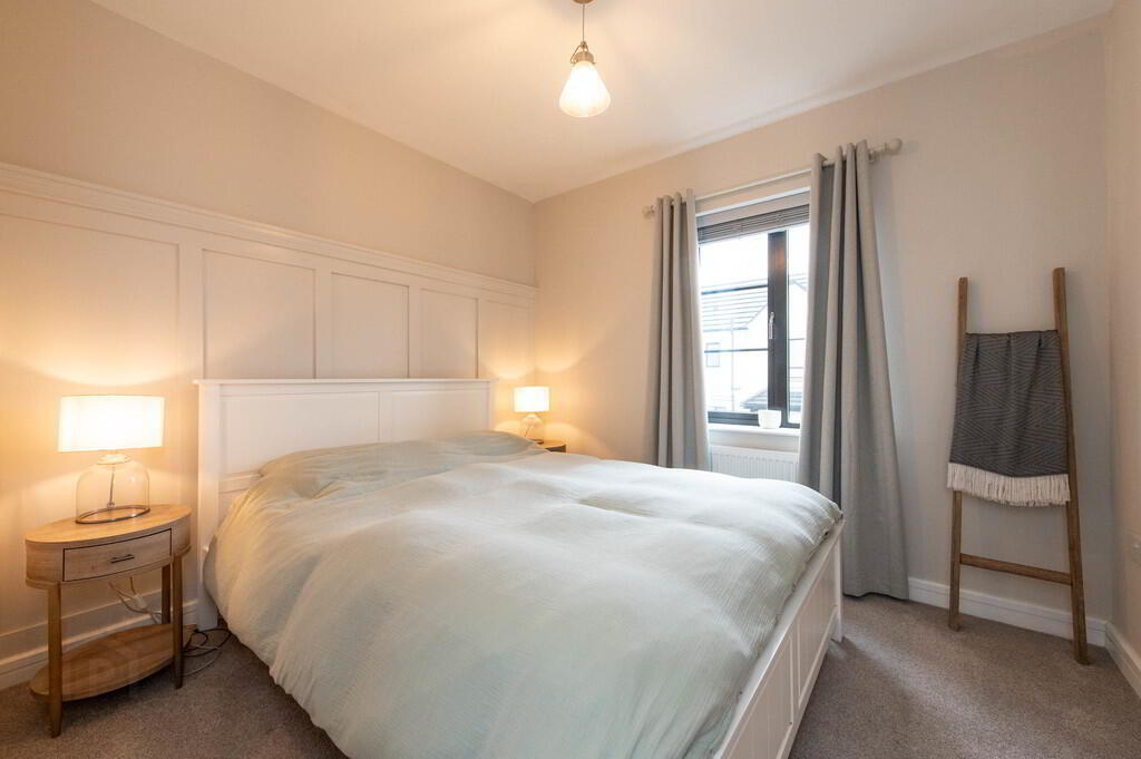 38 Chantry Gardens 16 of 26