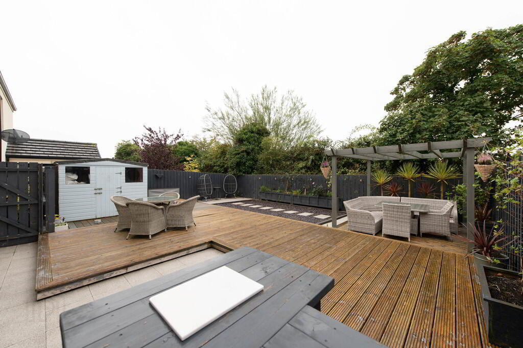 38 Chantry Gardens 24 of 26