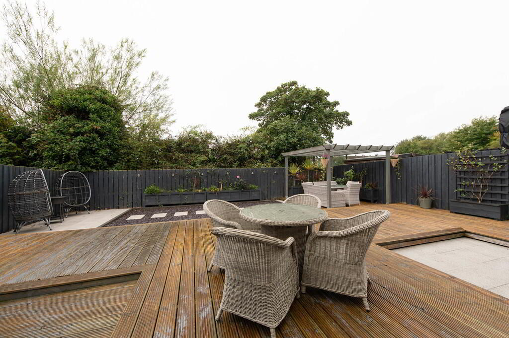 38 Chantry Gardens 25 of 26