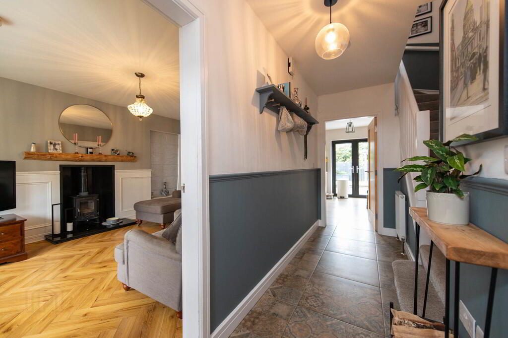 38 Chantry Gardens 5 of 26