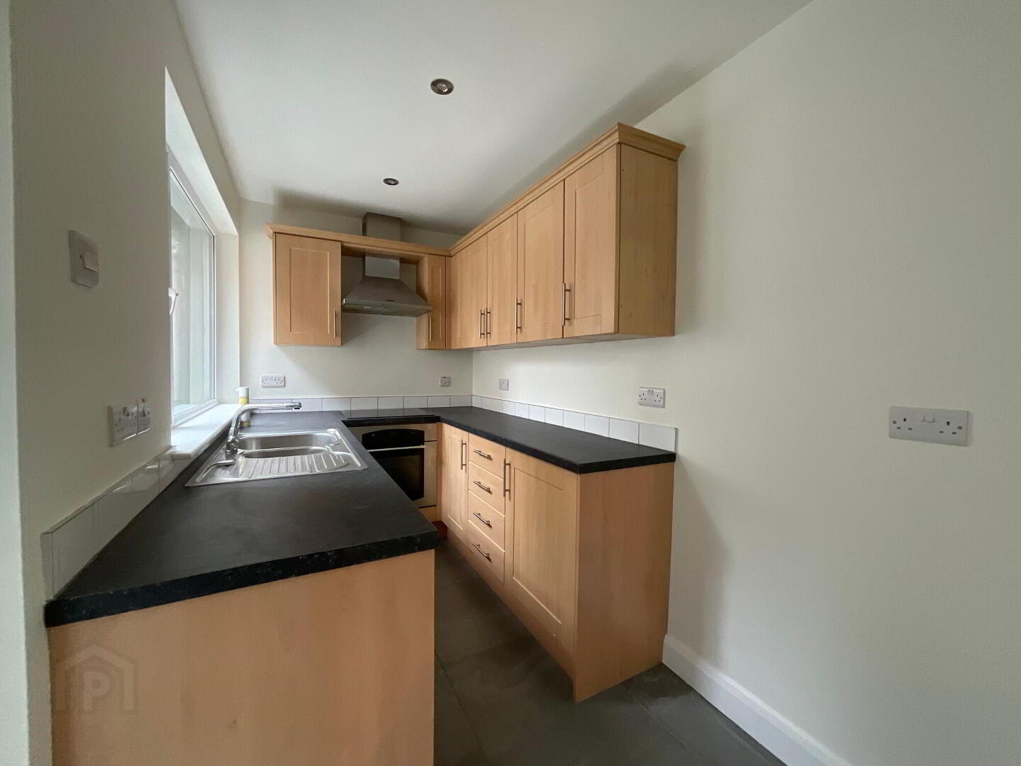 25 Rutherglen Street 5 of 12