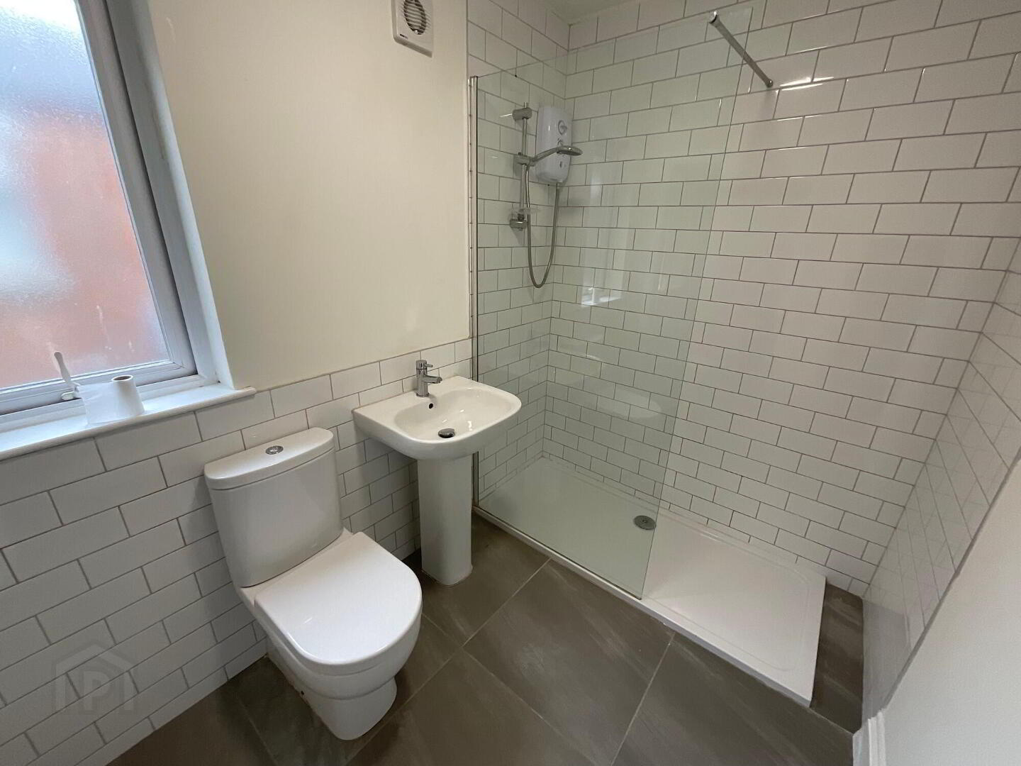 25 Rutherglen Street 12 of 12
