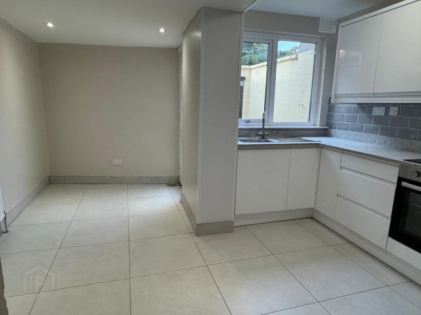 9 Albert Street 6 of 19