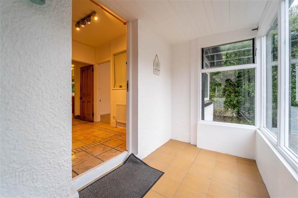 17 Godfrey Avenue 4 of 32