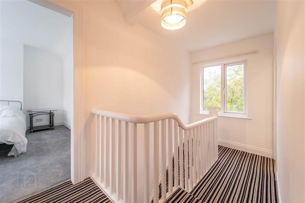 17 Godfrey Avenue 16 of 32